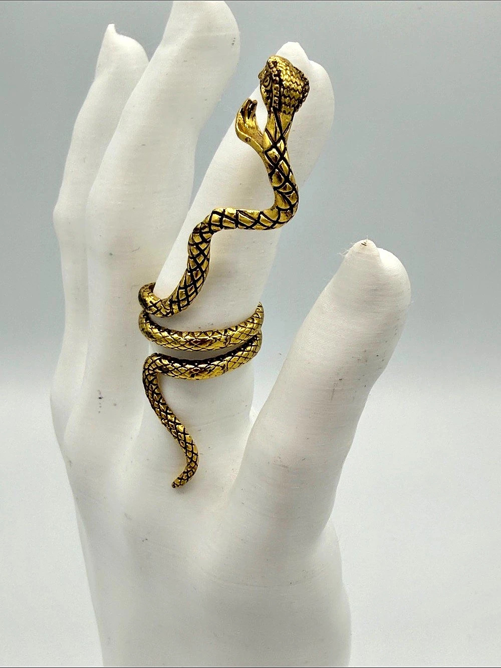 Snake Ring in Gold Like New